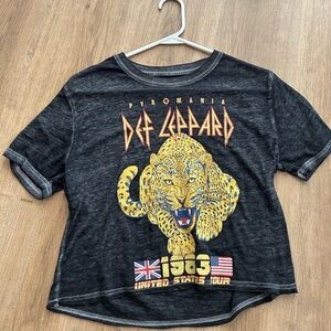 Def Leopard Cropped shirt